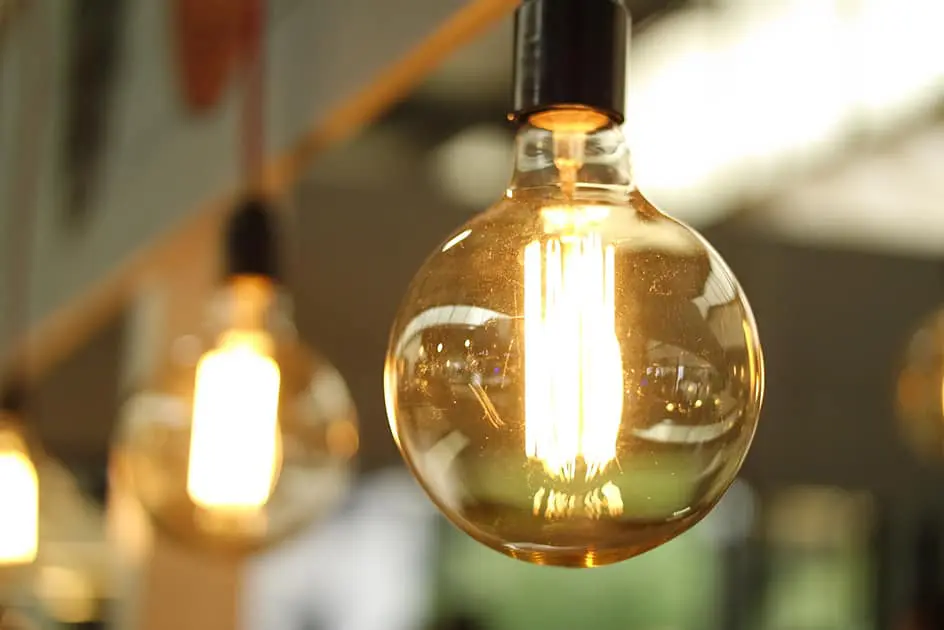 Comment câbler son éclairage extérieur LED ?